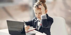 مراحل دهگانه پرورش فرزند قوی و مستقل